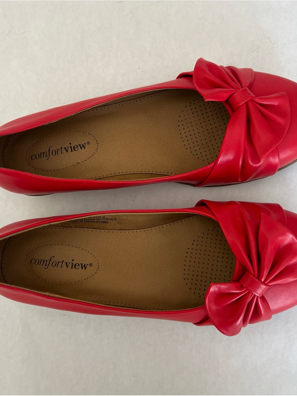 Women’s Comfortview Pamela Size 9M Red Faux Leather Bow Slip On Wedge Shoes - Picture 5 of 8